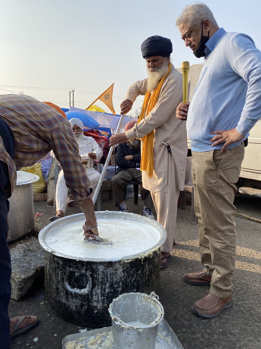 The most remarkable aspect of the farmer protests is the Sikhism concept of sewa. This gent, Maninder Singh, prepares kheer for 20,000 people every day for free! #GroundZero