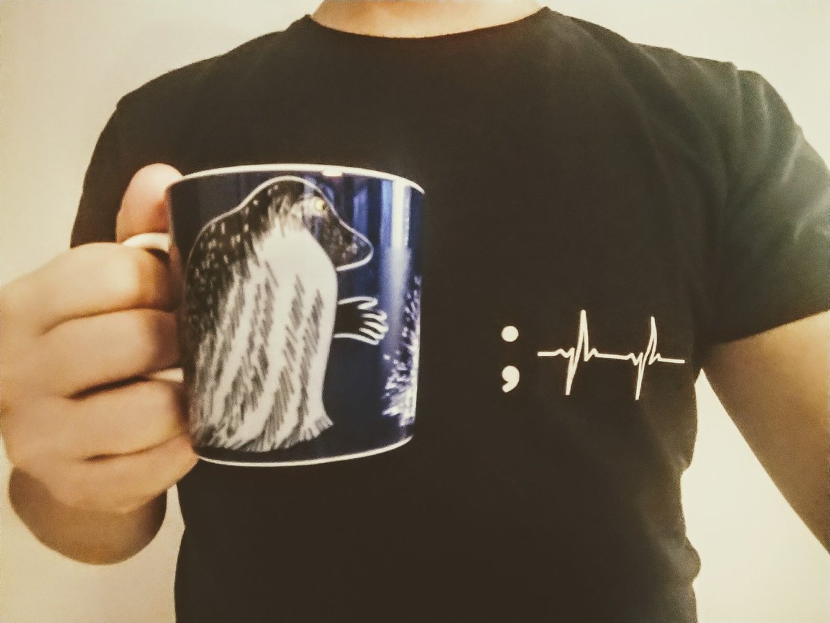 mputtone's tweet photo. On ollut stressimörköjä mielellä viime päivinä. Tänään oli kuitenkin fiilis, että kyllä tämä tästä ja on ok jäädä lomalle.

Valitsin paidan tarkasti. Otin möröstä otteen.

En kuitenkaan halua romantisoida asennetta. Fiilis nimittäin tuli saamastani tuesta – töissä ja terapiassa. https://t.co/gQyDUFCgRZ