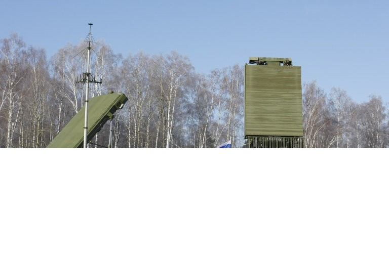 (2) Battery Level:- 92N6E 'Grave Stone' - Fire Control Radar which guides missiles to targets (1st&2nd pic)- 96L6E “Cheese Board” (4th pic)- Optional surveillance radar for each battery in addition to central surveillance radar- Range: 300 km(3rd pic: Left-92N6E/Right: 96L6E)