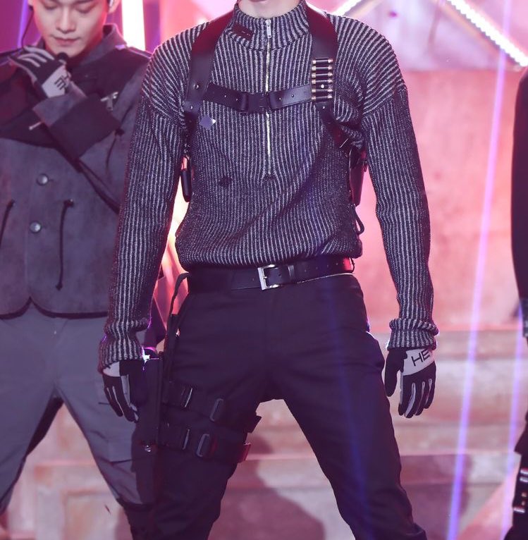 sehunloop's tweet image. "who in exo" but it's actually sehun  -  a thread