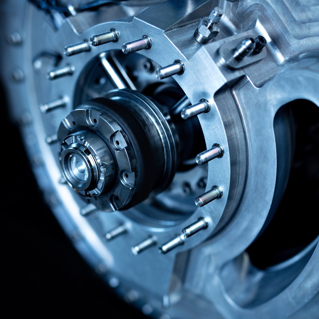 RollsRoyce's tweet image. As part of our commitment towards hybrid-electric technology, at 2.5MW, we&apos;ve developed the industry’s most powerful electrical propulsion system and another step towards hybrid-electric commercial aircraft. #IntelligentEngine #AvGeek #SustainableAviation
ow.ly/1UC650CSUkf