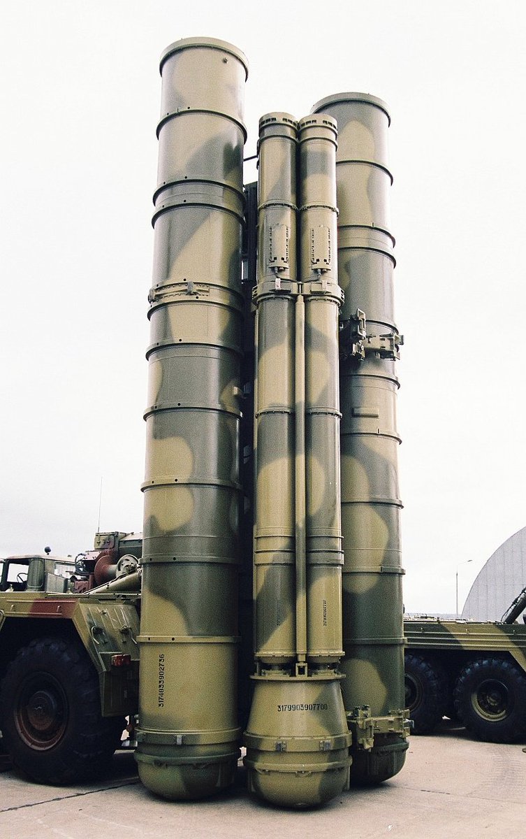 (4) Tractor-Erector-Launcher (TEL):- 5P85TM/T2/TE2 semi-trailer mated to 6 x 6 BAZ-64022 tow tractor (pic 1&2)- 5P85SE demonstrator TEL with quad 9M96E launch tubes (pic 3)- Missile arrangement/tube (pic 4)(5V55K/R are from older S-300 series)