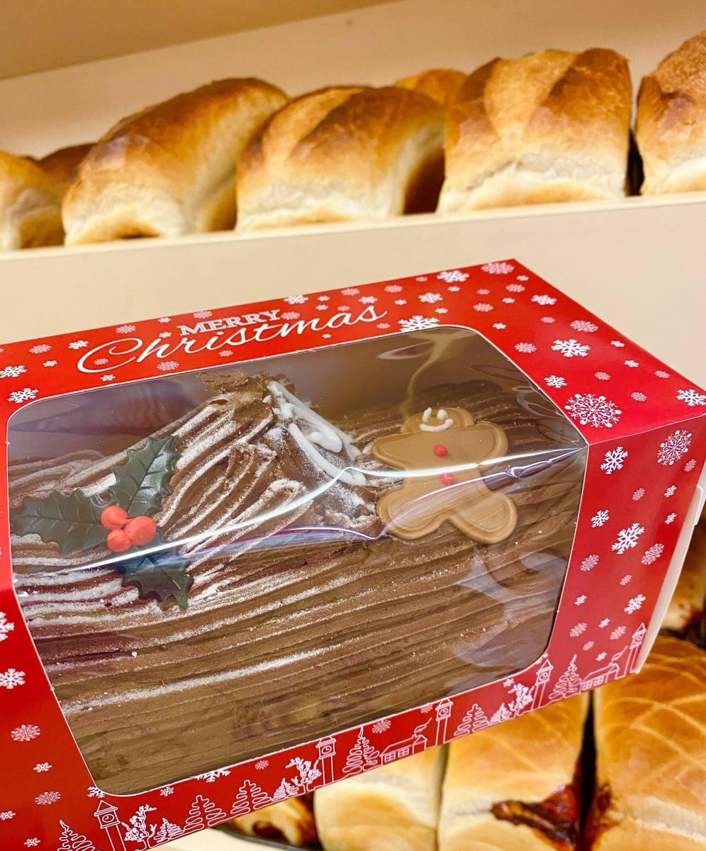 Fresh bread, yule logs, mince pies &amp; more.. are you popping in today? 

See you between 10am-2pm 😋🍞🎅