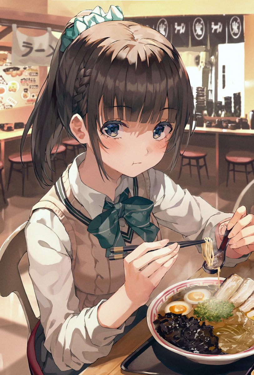 ラーメンを食べる女子高生 후와리ふわりのイラスト