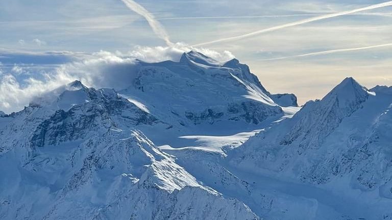 verbier4Vallees's tweet photo. Magnifique vue sur le Grand Combin 🤩

Et vous, quelle est votre montagne préférée dans les environs de #verbier4vallees ? 🧐 https://t.co/BNebeqMqmW