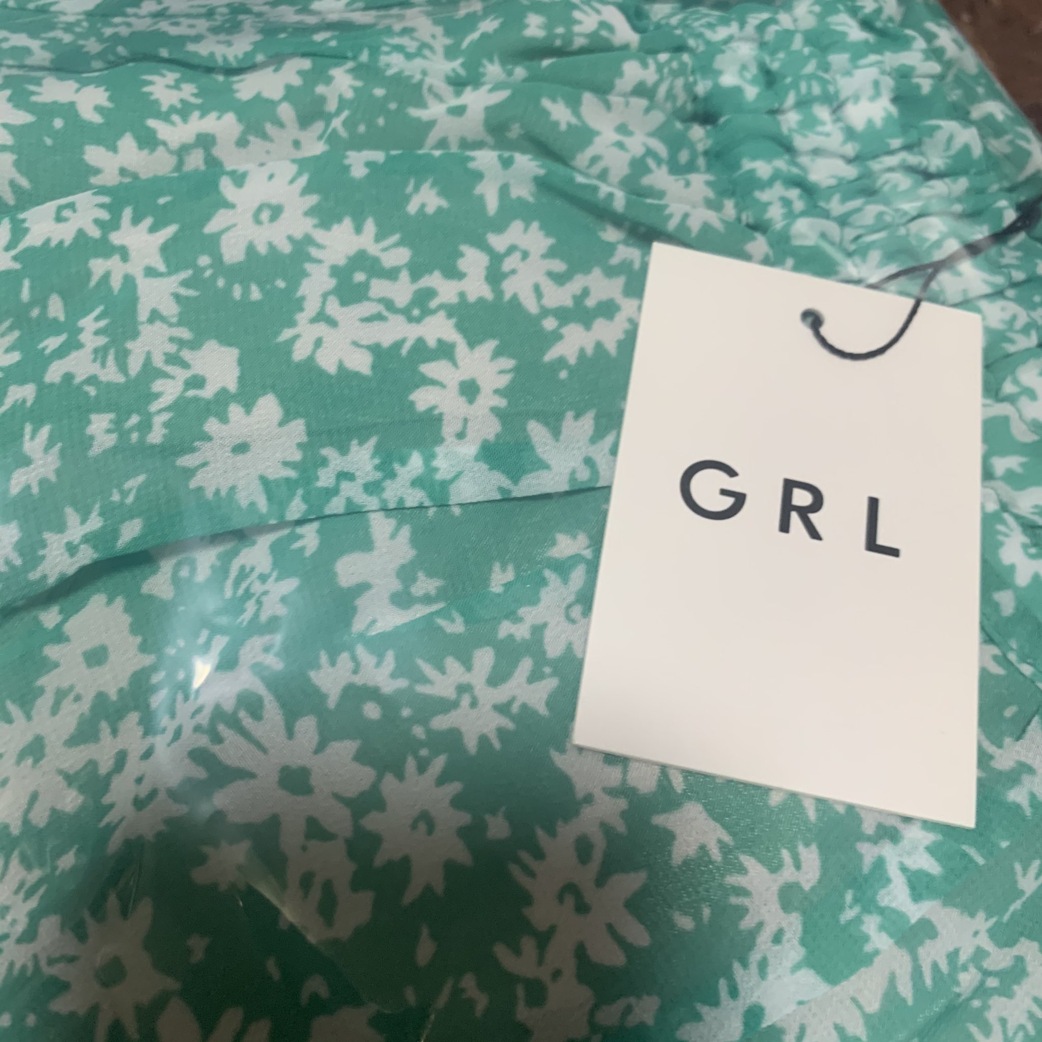 画像 しょっぱなから絶対に選ばない服出てきた T Co 1mi4ymm5ry まとめダネ