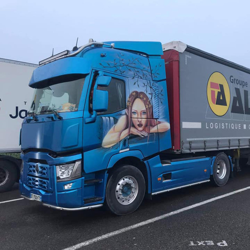 RenaultTrucksCo's tweet photo. [PICS OF THE WEEK]

Happiness is a butterfly. https://t.co/9US0IPww7p