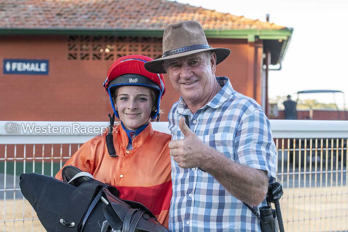 AVALON BAY - Ascot Wed 23rd December <a href="/PerthRacing/">Perth Racing</a>  #WesternRacepix #AscotGoodTimes