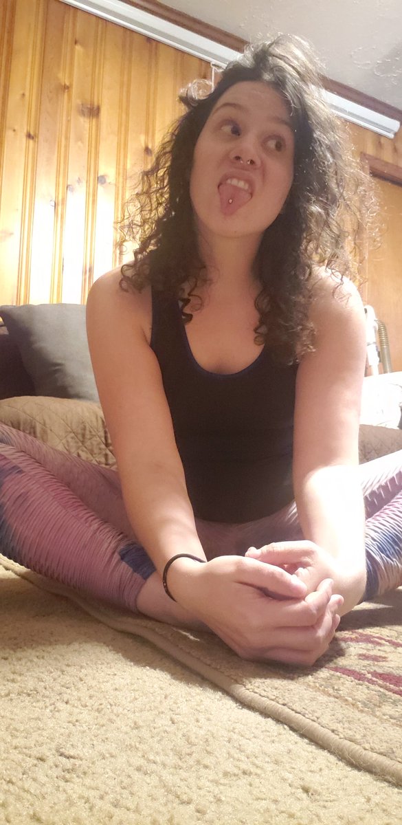 puppetkitty's tweet image. 🖤This is me just being a goof before yoga class...
🖤Check out my all sites this holiday season. Big sales on two!! 
🖤$3 OF for a limited time 
🖤20% off most premade videos on manyvids