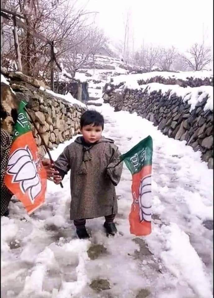 Thanking people of Jammu &amp; Kashmir for their unwavering faith in PM @NarendraModi ji's resolve for democracy, development &amp; security as BJP emerges as the single largest party in DDC Elections

Congratulations to <a href="/JPNadda/">Jagat Prakash Nadda</a> ji &amp; <a href="/BJP4JnK/">BJP Jammu & Kashmir</a> Karyakartas on BJP's spectacular performance