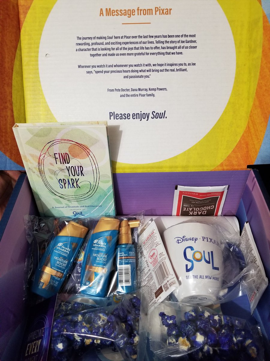 r0nyjay's tweet photo. I appreciate the gifts, thank you! @PixarSoul @gofooji #SoulWatchBox https://t.co/HAaf8Nw90J