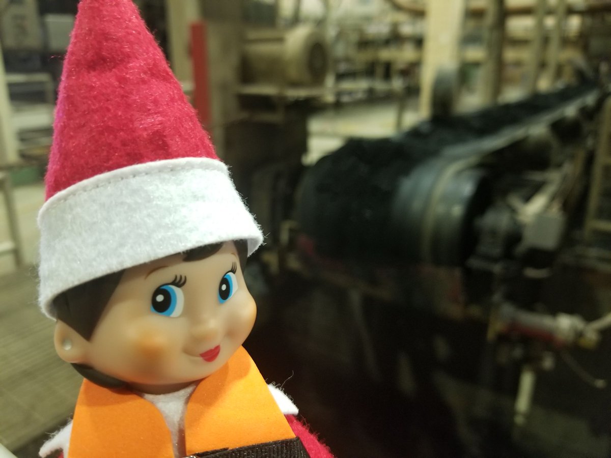 MSDProjectClear's tweet photo. Yep, that conveyor belt is carrying exactly what you think it is...💩 ...Poonelopee our hardworking Sewer Elf may need a shower (or at least a disinfectant spray down) after her turn on the press floor. https://t.co/4pEAw0X8j1