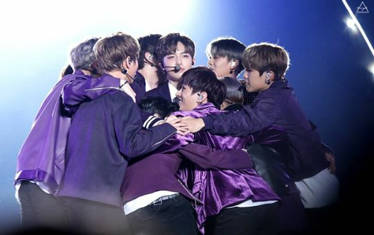 Merry Christmas Wanna One and Wannables, WE ARE BACK!!!