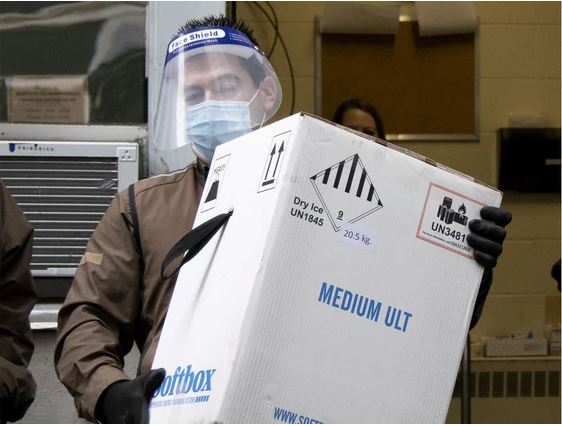 We see #hope in his hands

#frontlineworker #truckdriver just delivered the first 1950 doses of the Pfizer/BioNTech #covid19 vaccines in Montreal.

#trucking #Logistics #transportation #trucking #supplychain #reefer #montreal #toronto shipastral.com #freight