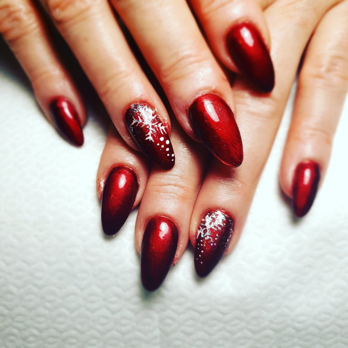 Lara_LaRossa's tweet photo. and so...
Happy Christmas
#crazyred #redpassion https://t.co/MXTYwlJY3U
