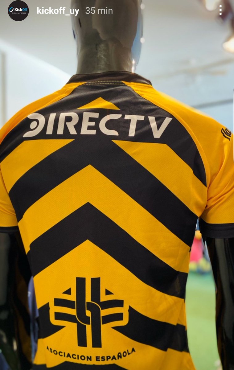ignaciochans's tweet photo. Les cuento una novedad navideña: llegaron las camisetas de Peñarol  Rugby @CAP__Rugby a @KickOff_uy! Podes comprarla en el local del Estadio Charrúa (por Av Bolivia), escribir al Instagram https://t.co/AA6XNOYgjP o al whatsapp 099 111 988 https://t.co/Doz4cOxrF0