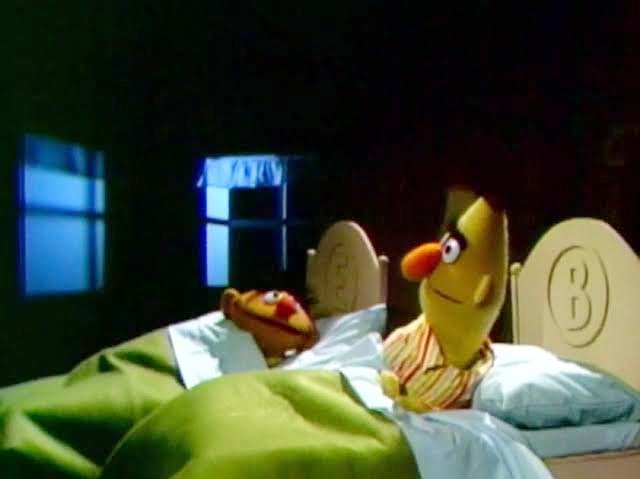 picard and Q as ernie and bert from sesame street - a threadpicard e Q como enio e beto da vila sesamo - thread