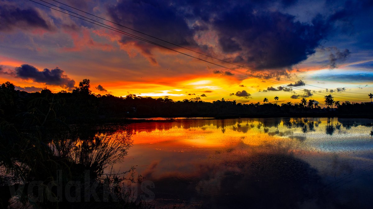 vadakkus's tweet photo. A Brilliant Sunset at Puthuppally, Kerala https://t.co/QsY8tI98T8 #fottam #kottayam https://t.co/ozJjubSzoJ