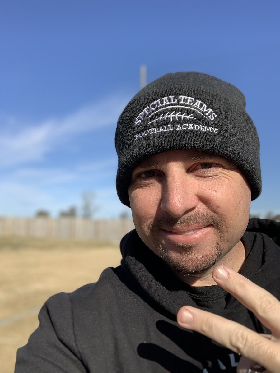 TeamJacksonKick's tweet photo. todayโs fit. โ๏ธ
#merrychristmas #happykicking #happysnapping #TJK #STFA #NKR @SpecialTeamsFB @NKR_Camps https://t.co/9Kex8ld9Iz