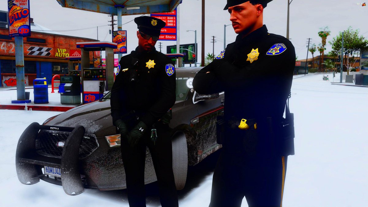 statewiderp_'s tweet photo. It is snowing in San Andreas! Make sure to join us for our official Christmas Day Patrol, and Happy Holidays!
#Lspd #statewiderp #RoadTo500 https://t.co/GyGqo7qFNh