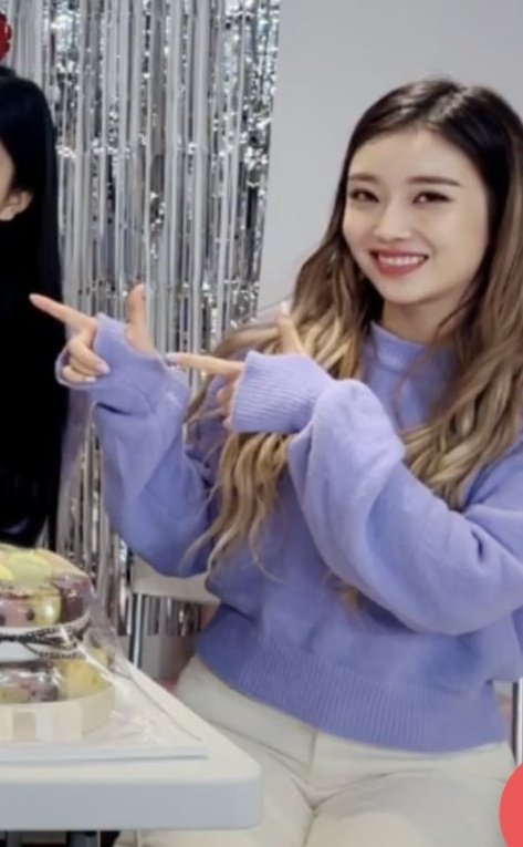 sumin_tiny's tweet image. 👈🏻👈🏻