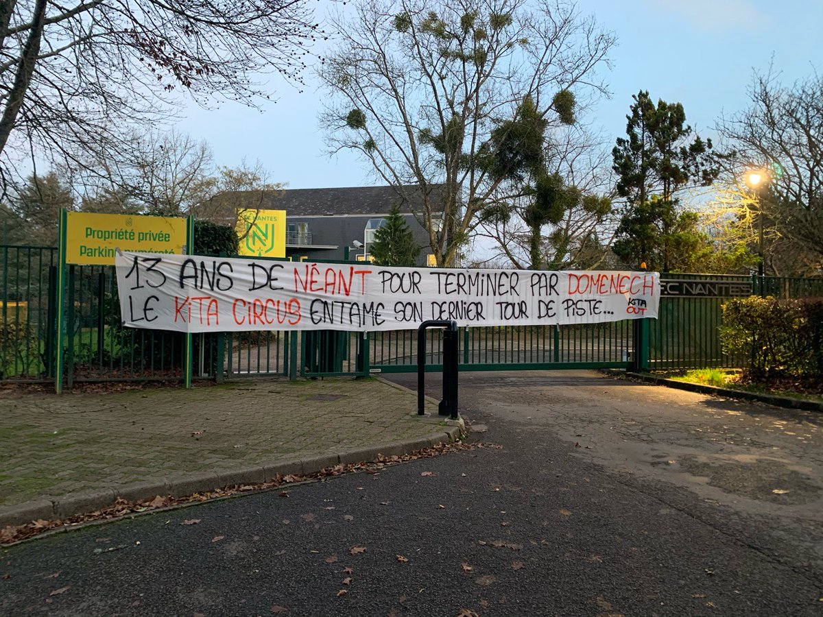 rendezleFCN's tweet photo. 23/12/2020 - La Jonelière

"13 ans de néant pour terminer par @RaymondDomenech. Le Kita Circus entame son dernier tour de piste..."

#KitaOut https://t.co/8TYVXNEWuT