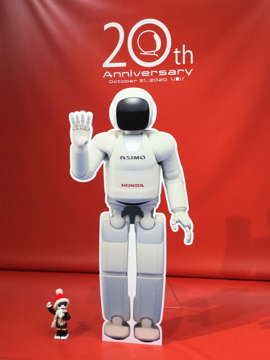wodu_robot's tweet photo. ⑥次は Hondaウエルカムプラザ青山へ。ASIMO20周年記念プログラム、まだやっていました！＼（■）／ｗ
ちょっと前に発表されたRopotも展示が！　まだ販売予定等は無いそうですが、ちっちゃいくてカワイイ！　見れて良かった＾＾
#ASIMO #Ropot #ロボホン #Hondaウエルカムプラザ青山 https://t.co/3w7fYNRjDb