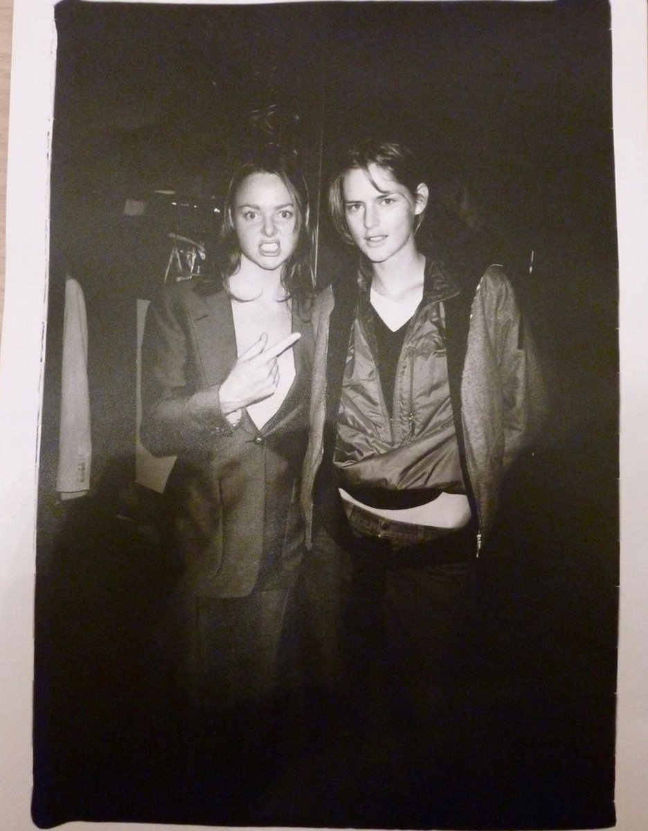 StellaMcCartney's tweet photo. My darling Stella, I fucking love you and will miss you so, so terribly. What sad, horrific news to end this already shocking year! My heart goes out to your stunning family who must be in such undeserving pain. I am speechless... Rest in peace, you inspiring woman. x Stella https://t.co/IPW9r8Qypu