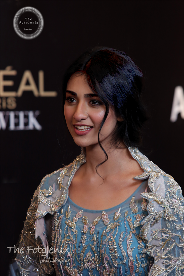 TFotojenix's tweet photo. gorgeous @SarahKhan showcasing Ahmad Sultan collection

#PFDC #PLBW19 #pfdclorealparisbridalweek #BridalCouture #Fashion #Lifestyle #Magazine #Style #Trends #BeautyMeetsFashion #cinematography #videography #fashionvideos #fashionphotography  #thefotojenix #sarahkhan https://t.co/2iaSvoB7qN