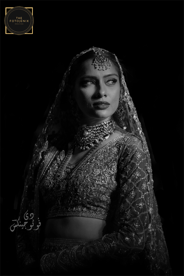 TFotojenix's tweet photo. @nooraybhatti looks elegant

#PFDC #PLBW19 #pfdclorealparisbridalweek #BridalCouture #Fashion #Lifestyle  #Style #BeautyMeetsFashion #fashionvideos #fashionphotography  #thefotojenix #nooraybhatti
@PFDCOfficial https://t.co/LLsrj9nKd6