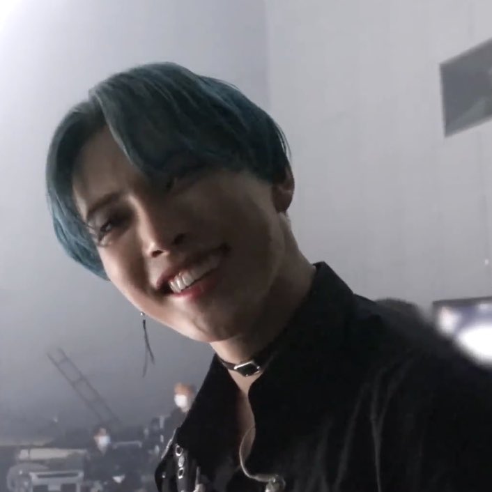 hongjoong's beautiful smile to make your day happy ; a thread ♡