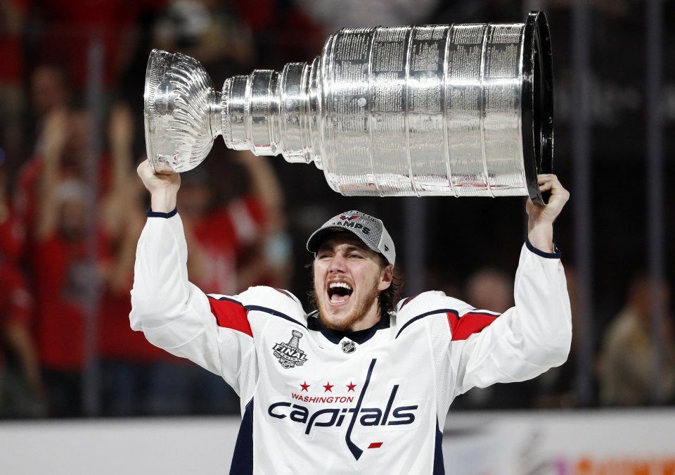 Happy birthday to winger TJ Oshie (34)  