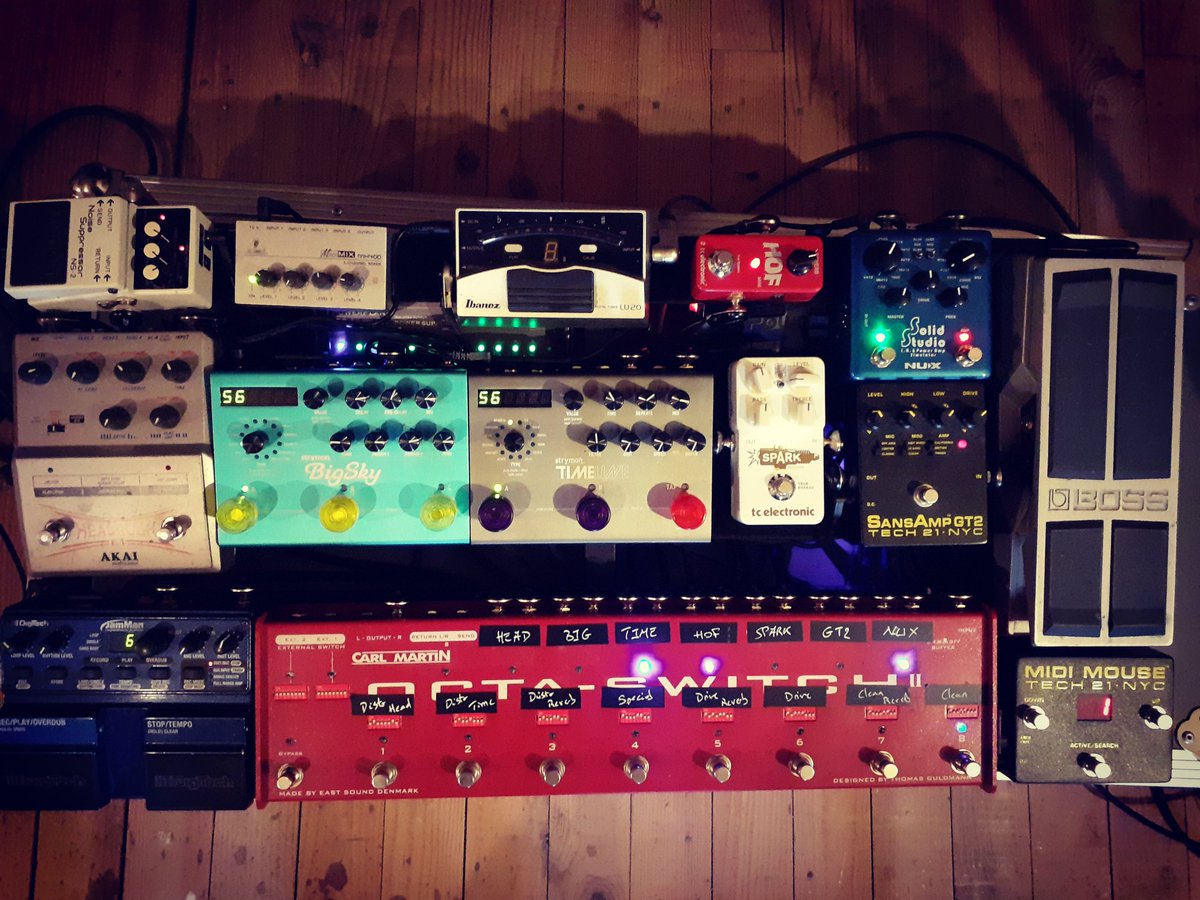 Pedalboard update...do you want to ear how it sounds?

#flyingdeadman_band #flyingdeadman #postrock #ambientmusic #pedalboard #pedalboardoftheday #strymon #tech21 #jamman #boss #nux #hofmini #octaswitch #headrush