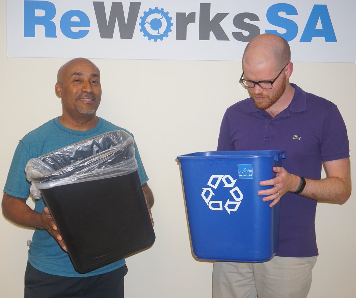 ReWorksSA's tweet photo. Wonder about which items to #recycle? At work, check with your hauler or your property management. And at home, check your city’s website. San Antonio residents can go to https://t.co/itmbGf0nYU to learn about what goes in the recycling bin. #Recycle San Antonio!
#ReWorksSA https://t.co/og1C6GwfCd