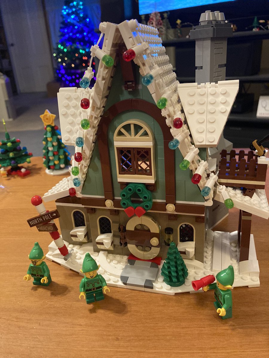 tammypointless's tweet photo. latest acquisition completed :) #elfhouse #lego https://t.co/lJdMiTbTiE