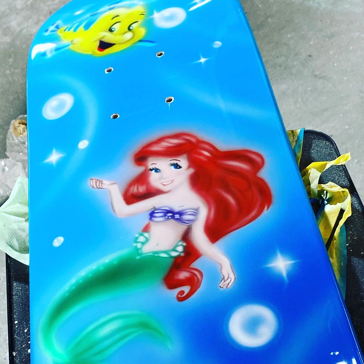 feelcustompaint's tweet photo. .
バタバタな日々でなかなか更新できず...久しぶりのUP😆

スケボーの裏にオーダーいただきました🙌🏼
やっと納品完了！
娘さんにも喜んでもらえてよかったー😚

ありがとうございました！

#スケボー #スケートボード #エアーブラシ #カスタムペイント #フリーハンド #アート #airbrush https://t.co/muceuKiPBl