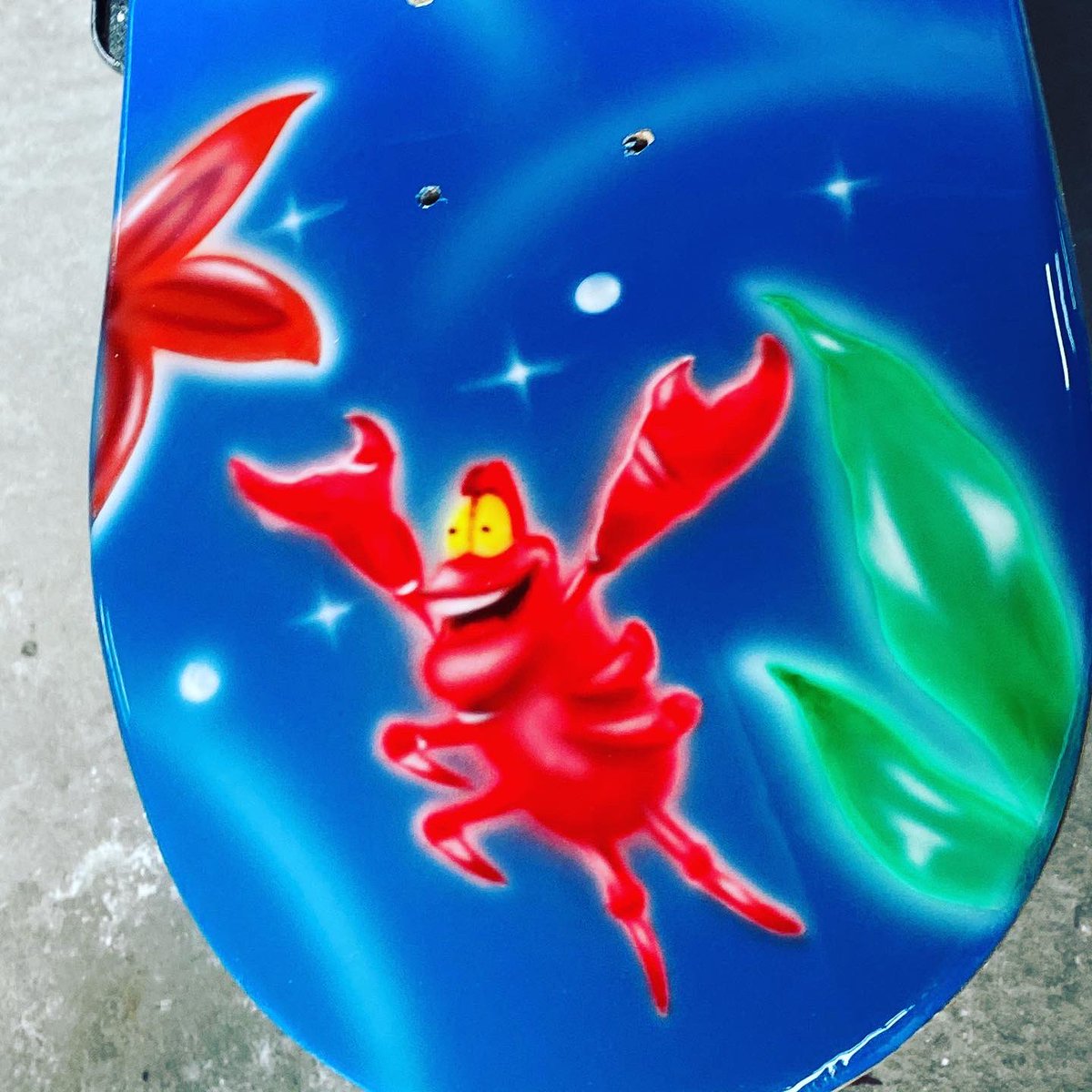 feelcustompaint's tweet photo. .
バタバタな日々でなかなか更新できず...久しぶりのUP😆

スケボーの裏にオーダーいただきました🙌🏼
やっと納品完了！
娘さんにも喜んでもらえてよかったー😚

ありがとうございました！

#スケボー #スケートボード #エアーブラシ #カスタムペイント #フリーハンド #アート #airbrush https://t.co/muceuKiPBl