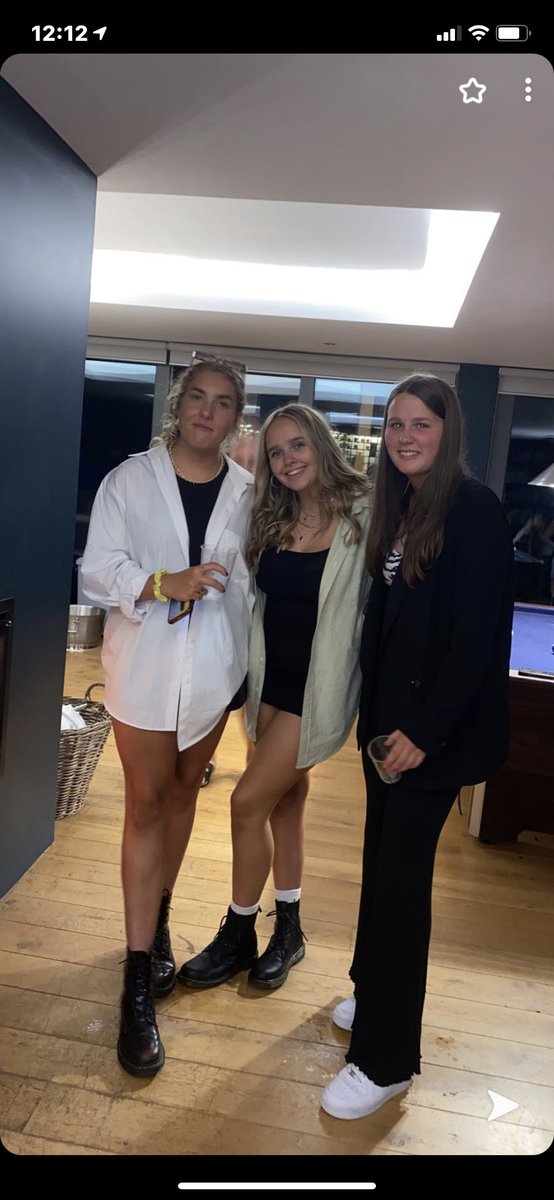 alana tweet media