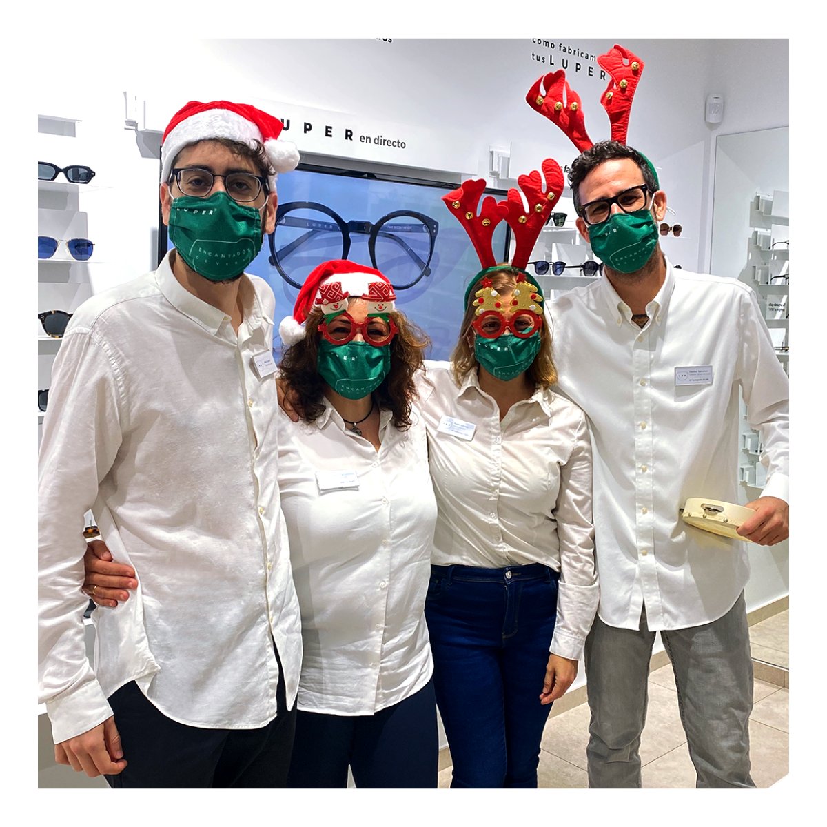 🎁🎄¡Felices Fiestas y mucha salud de parte de todo el equipo LUPER!🎄🎁

Estamos disponibles para lo que necesites:
☎️ Teléfono ➡️  868 966 151
📱 WhatsApp ➡️ 637 221 620
📍 Dónde estamos ➡️ Calle Barítono Marcos Redondo nº2. Detrás de Hacienda, junto a Gran Vía.