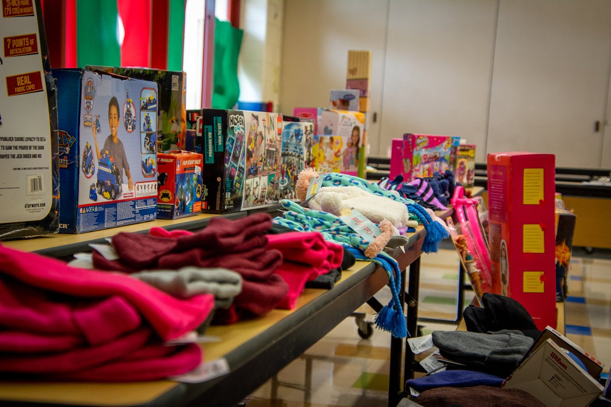 ColsCitySchools's tweet image. East Linden and the New Salem Baptist Church recently held their fifth grade holiday bike giveaway - another incredible example of generosity and selflessness in our community! #OurCCS