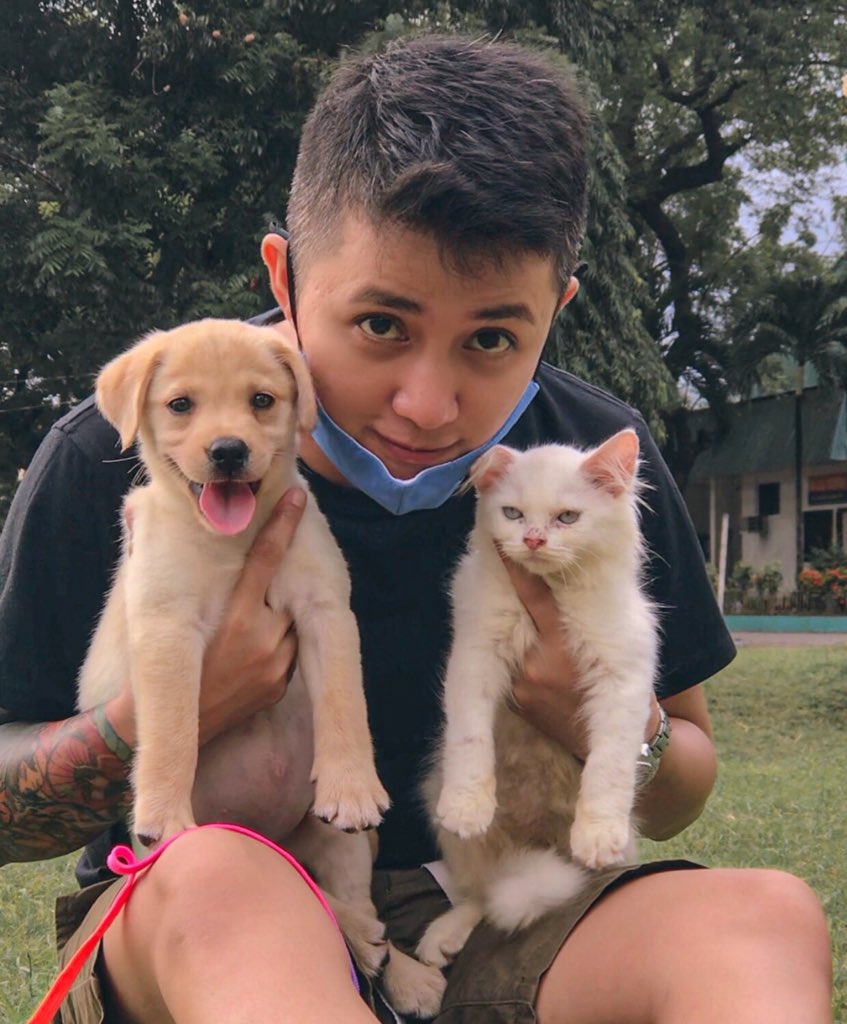 Merielaaaaa's tweet photo. The cutest trio 🌸 https://t.co/Nrbx3Td2aK