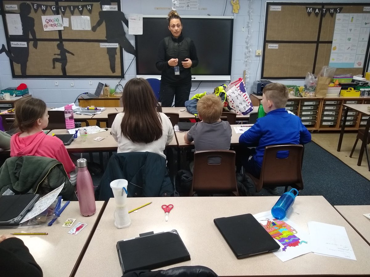 SaschaMacDonald's tweet photo. We're very privileged to have Special Constable Louise @Whitecote Primary this afternoon. We're learning about her role, how it's different form a normal Police Officers role, her equipment and uniform. Very exciting and everyone is intrigued! https://t.co/bfcCoe6DyW