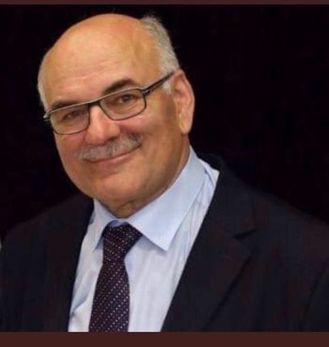 Değerli dostlar! Çok kıymetli amcaoğlum diyarı gurbette evlatlarından uzakta az önce ruhunun ufkuna yürüdü dua..