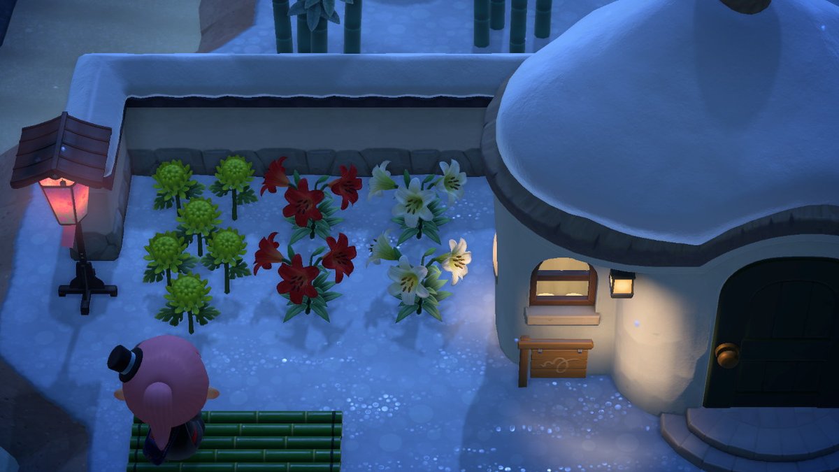 じゅかい どうぶつの森専用 もんぺの庭の花壇 スズランにするかユリにするかで悩んだけど ユリでいくことにした スズランは 小さいから 違う種類の花と並べるとバランスが取りづらいんだよね スズランは花が無い場所に咲いてた方が見栄えすると思う