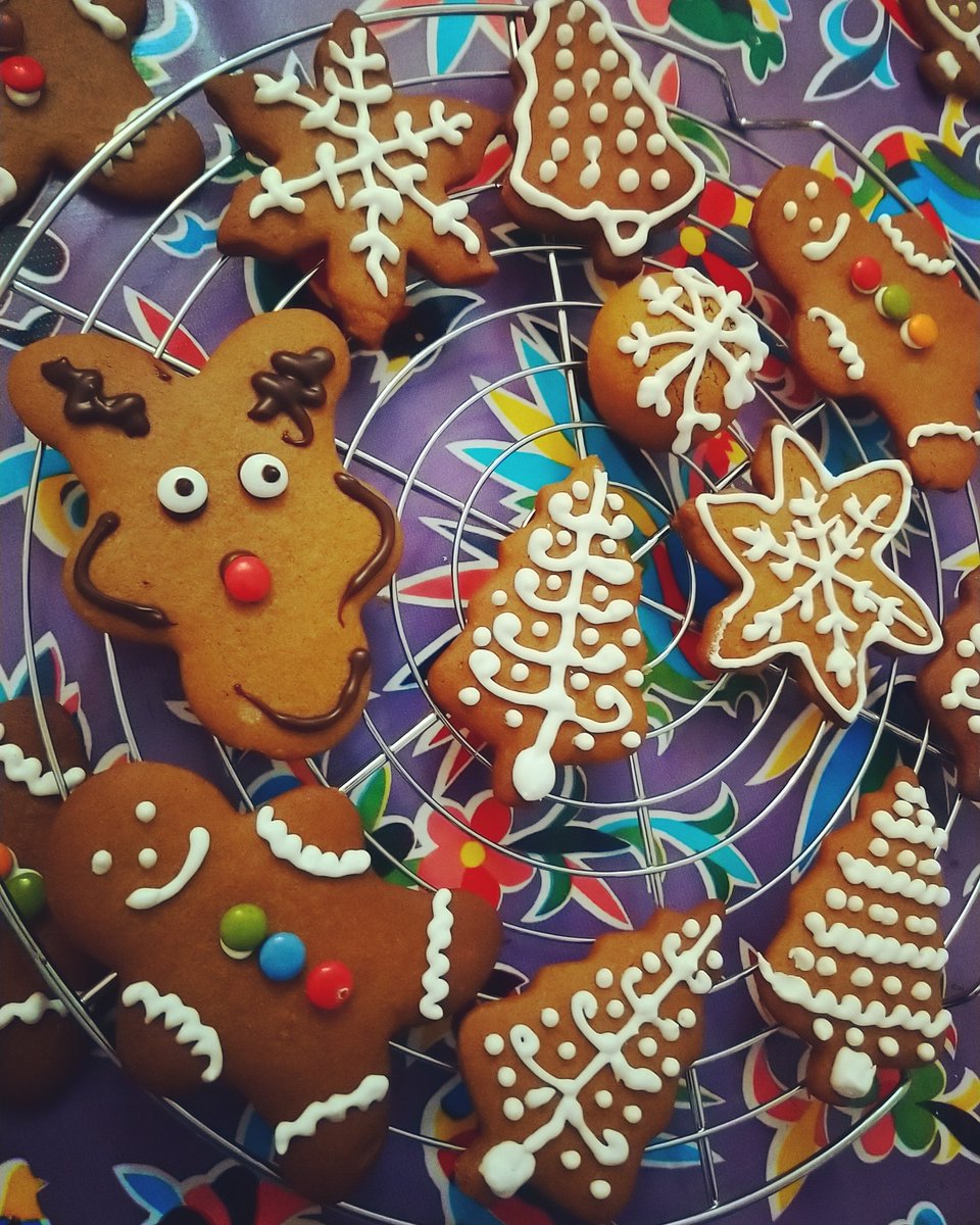 FresasConChoco's tweet photo. Galletas de jengibre navideñas!! 🎄🧡🤗
Una experiencia para compartir con familiares y amigos. Ideales para regalar!
#baking #homebakery #yummy #delicious
#xmas #ginger #gingerbreadbiscuits #xmascookies
https://t.co/VGPemaWtt6 https://t.co/dXi7TqkIXs