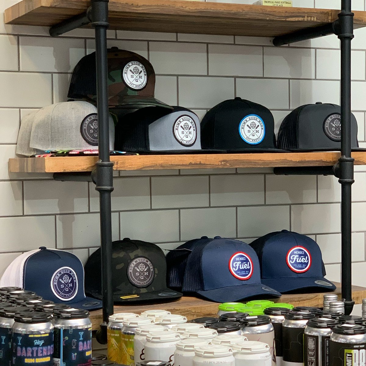 SomeGoodHops's tweet photo. πNeed a last minute Christmas gift?π²
Head on over to @mendezfuel and pickup any of our #SomeGoodHops SnapBacks. Plus, grab a few brews while youβre in there. They have an amazing selection. #SupportLocal #ShopLocal #craftbeer #beerapparel #craftbeerapparel #craftbeergear #miami https://t.co/zQGuGeAJf9