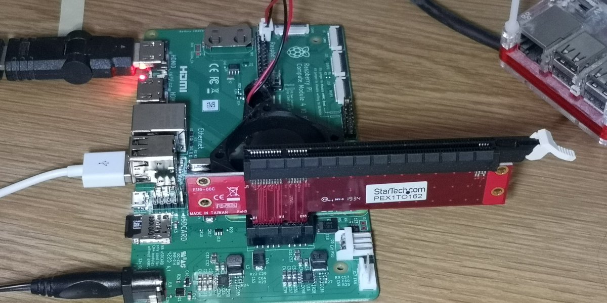 iamhodgy's tweet image. Play time #RaspberryPi #cm4 #computemodule
This is only the 1gb lite version no Wi-Fi (but WiFi dongle attached) and no eMMC
shop.pimoroni.com/products/raspb…
Also attracted is a 1 to 16 Lane PCIe adapter
amazon.co.uk/dp/B0039XPS5W?…