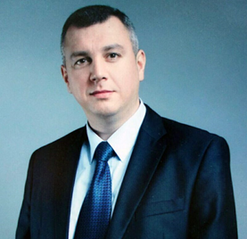 3/ Dzmitry Karaka, Andrei Pazniak (who was badly beaten after his arrest) are just two of a number of people who were jailed for working on their campaigns