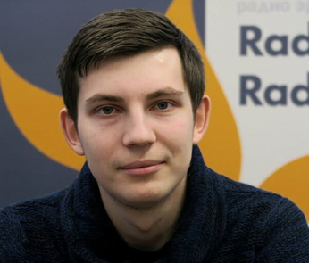 5/  @ihar_losik – an influential vlogger and administrator of the popular  @belamova Telegram channel was arrested in June. He started a hunger strike on 15 DecemberHe’s one of a number detained for their channels on  @Telegram, which has become an essential outlet for Belarusians