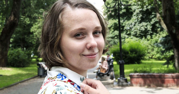 8/ 25 yr old Marfa Rabkova was volunteer coordinator at human rights NGO Viasna and had been documenting human rights violations. She was detained in mid-September https://twitter.com/AmnestyNow/status/1340280727670312960?s=20